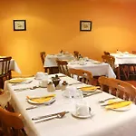 Mccarthy'S Lodge B&B Westport