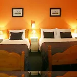 Mccarthy'S Lodge B&B Westport