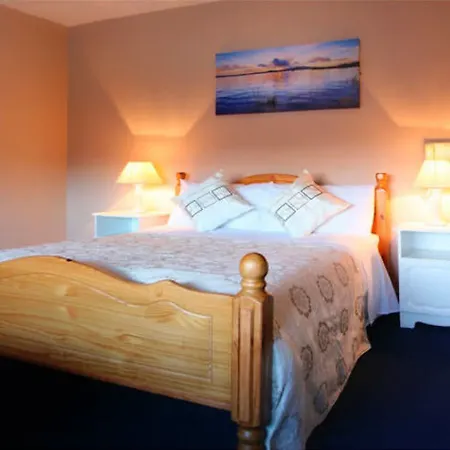 Mccarthy'S Lodge B&B