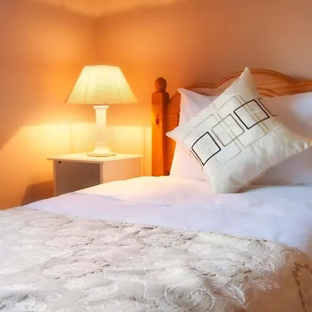 Mccarthy'S Lodge B&B * Westport