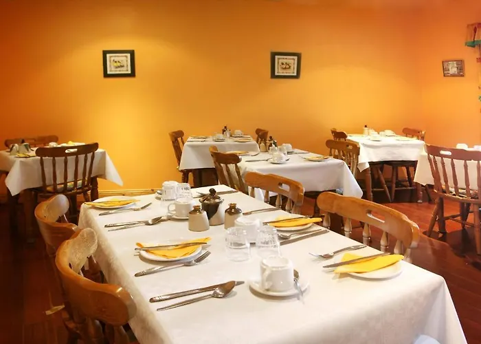 Mccarthy'S Lodge B&B Westport