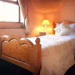 Mccarthy'S Lodge B&B בית הארחה