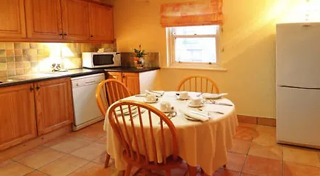 Mccarthy'S Lodge B&B * Westport