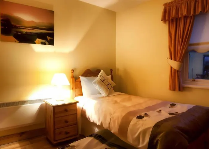 Mccarthy'S Lodge B&B Вэстпорт